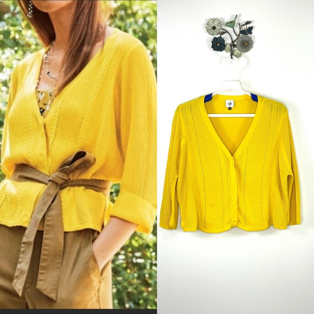 Cabi Sunny Sweater Size XS Yellow Cardigan Style 5637 Cropped Boxy Fit V Neck